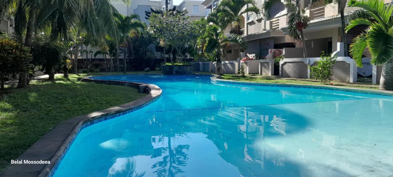Lovely 4 Bed Townhouse With Common Swimming Pool Grand Baie Extérieur photo